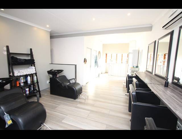 350M² BUILDING FOR SALE IN EDENVALE CENTRAL